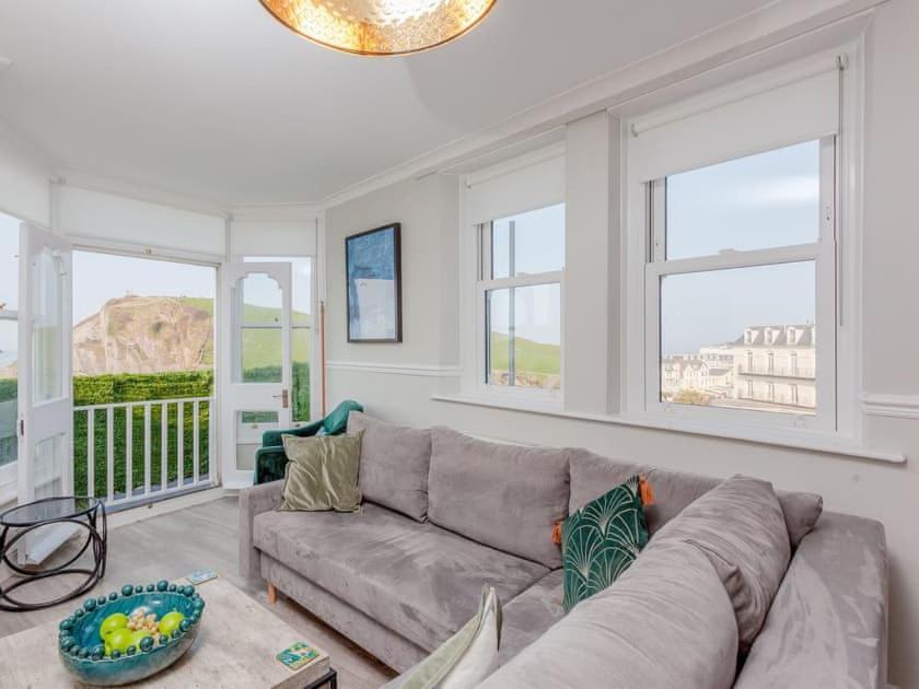 2Thevilla - Great Views, 3 Bedrooms, Parking, Central Location 伊尔弗勒科姆 外观 照片