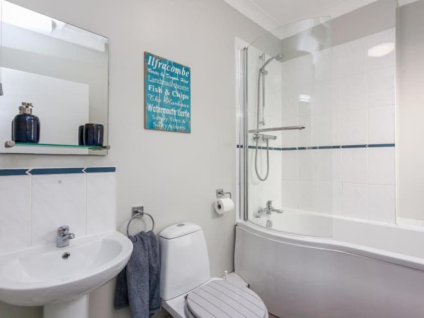 2Thevilla - Great Views, 3 Bedrooms, Parking, Central Location 伊尔弗勒科姆 外观 照片